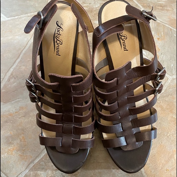 Lucky Brand Shoes - 🎉NWOT LUCKY BRAND WEDGE SANDALS🎊